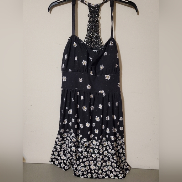 No Boundaries Dresses & Skirts - Y2k Black Daisy Print Sundress Crochet Back Fit and Flare